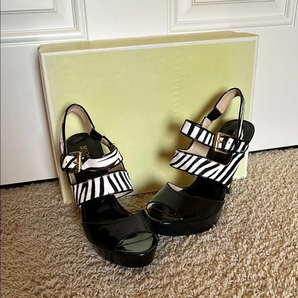 Michael Kors Zebra Print Calf Hair Brookville Platform Sandals EUC Sz 9.5